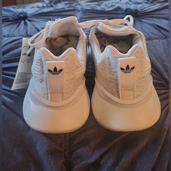 COPY - Adidas Swift Run 22 -Men's- Size 8 (White/Black) - Picture 5 of 13